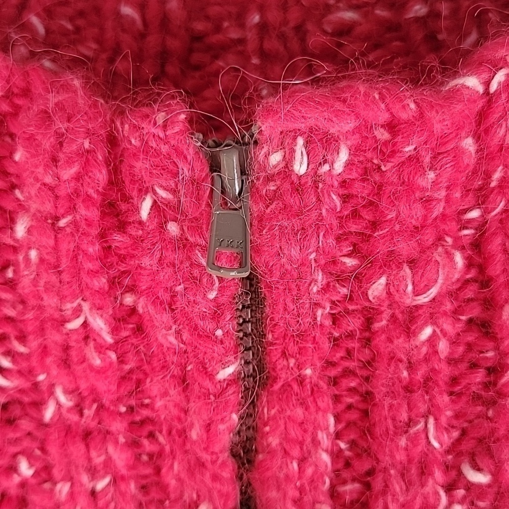 Colorblock Knit Vest with mock neck - Picture 5 of 6